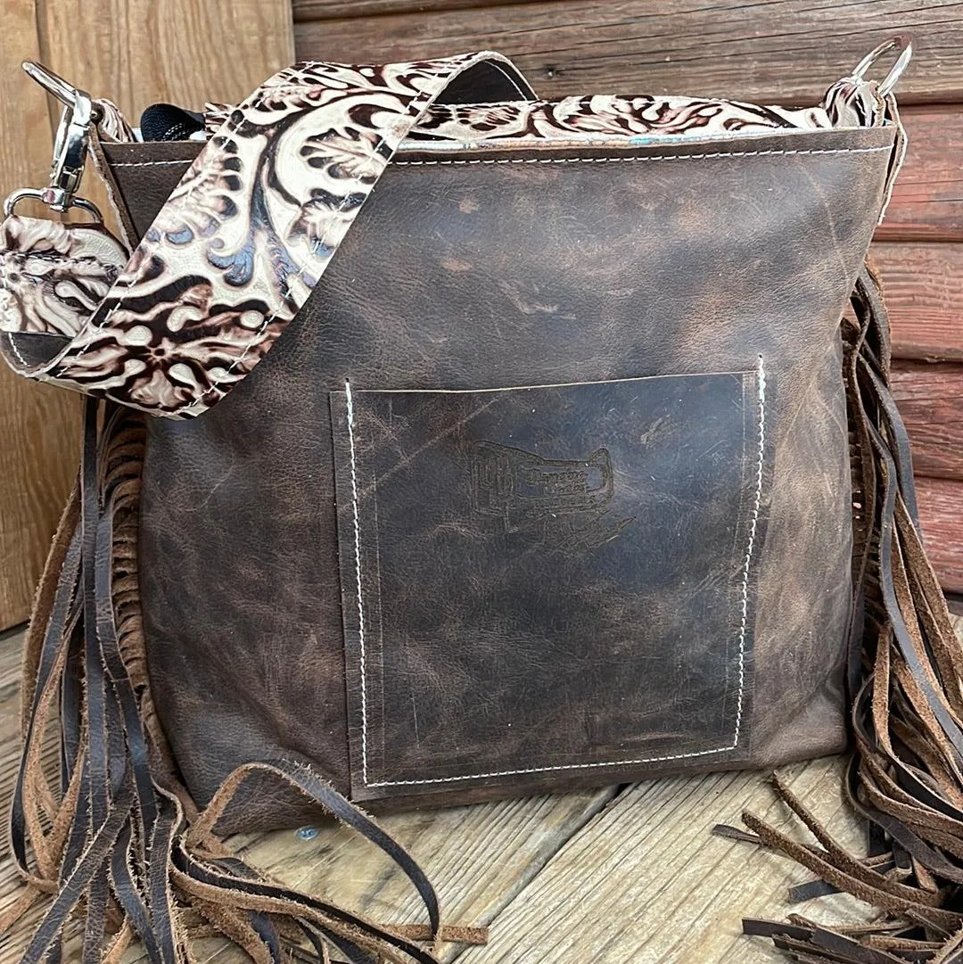 032 Gabby - Dirty Longhorn w/ Ivory Tool Skull Design