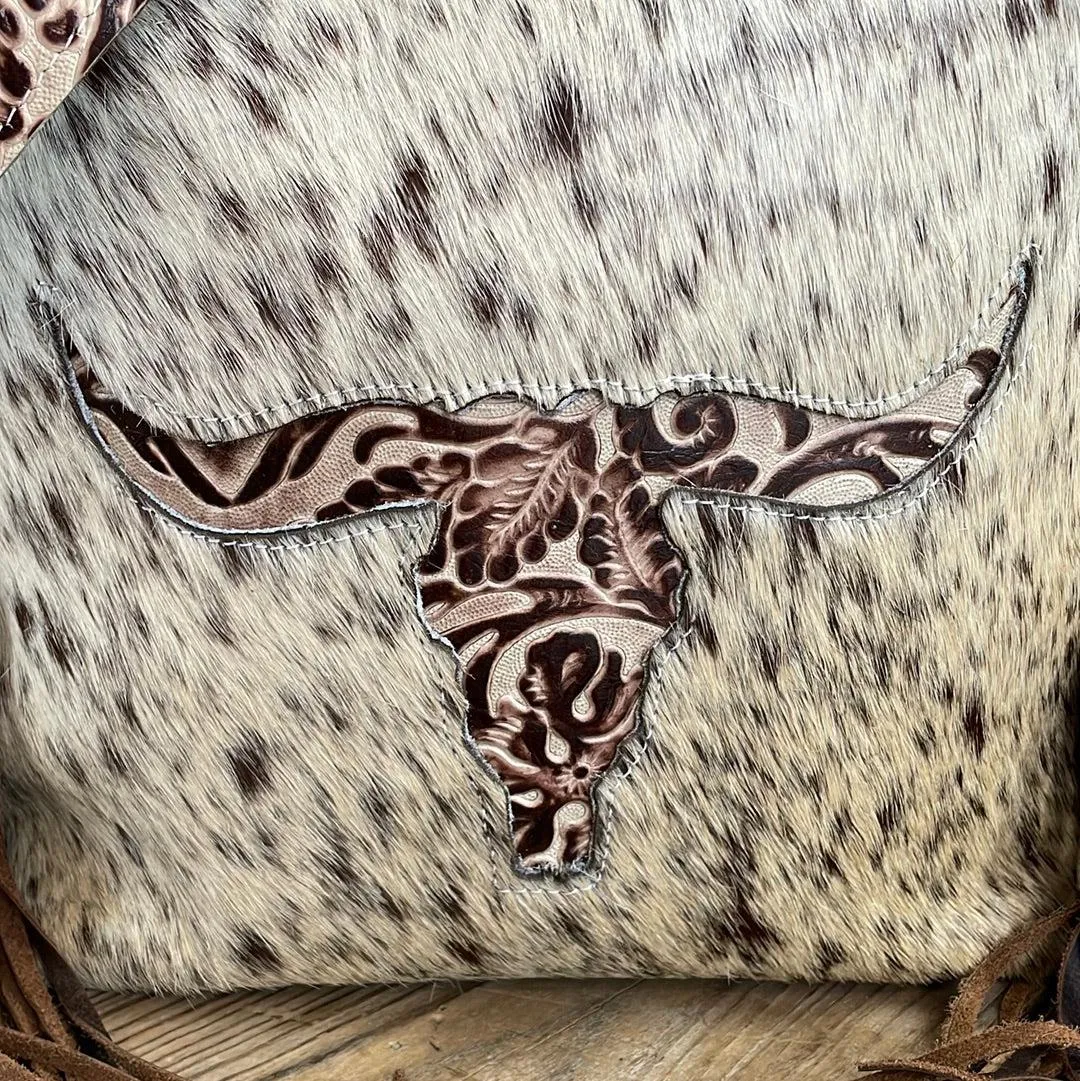 032 Gabby - Dirty Longhorn w/ Ivory Tool Skull Design