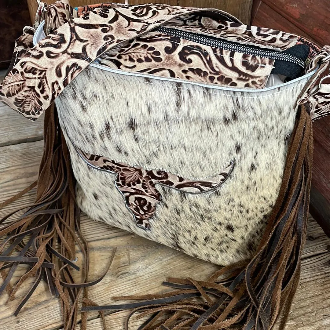 032 Gabby - Dirty Longhorn w/ Ivory Tool Skull Design