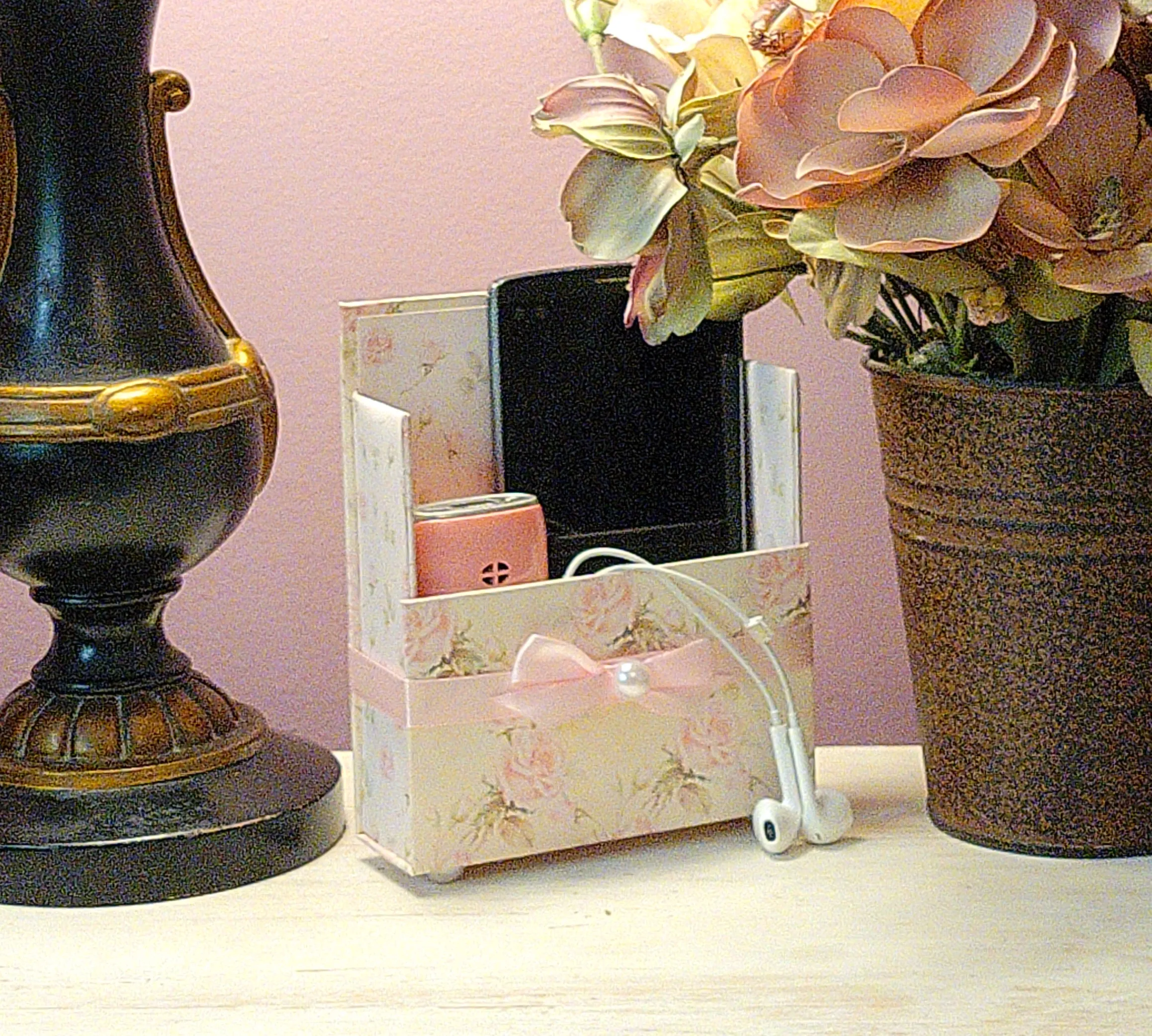42-Pc Stationery Gift Box Set w/Reusable Desktop Organizer Box and Gold Pen - Shabby Chic Pink Roses