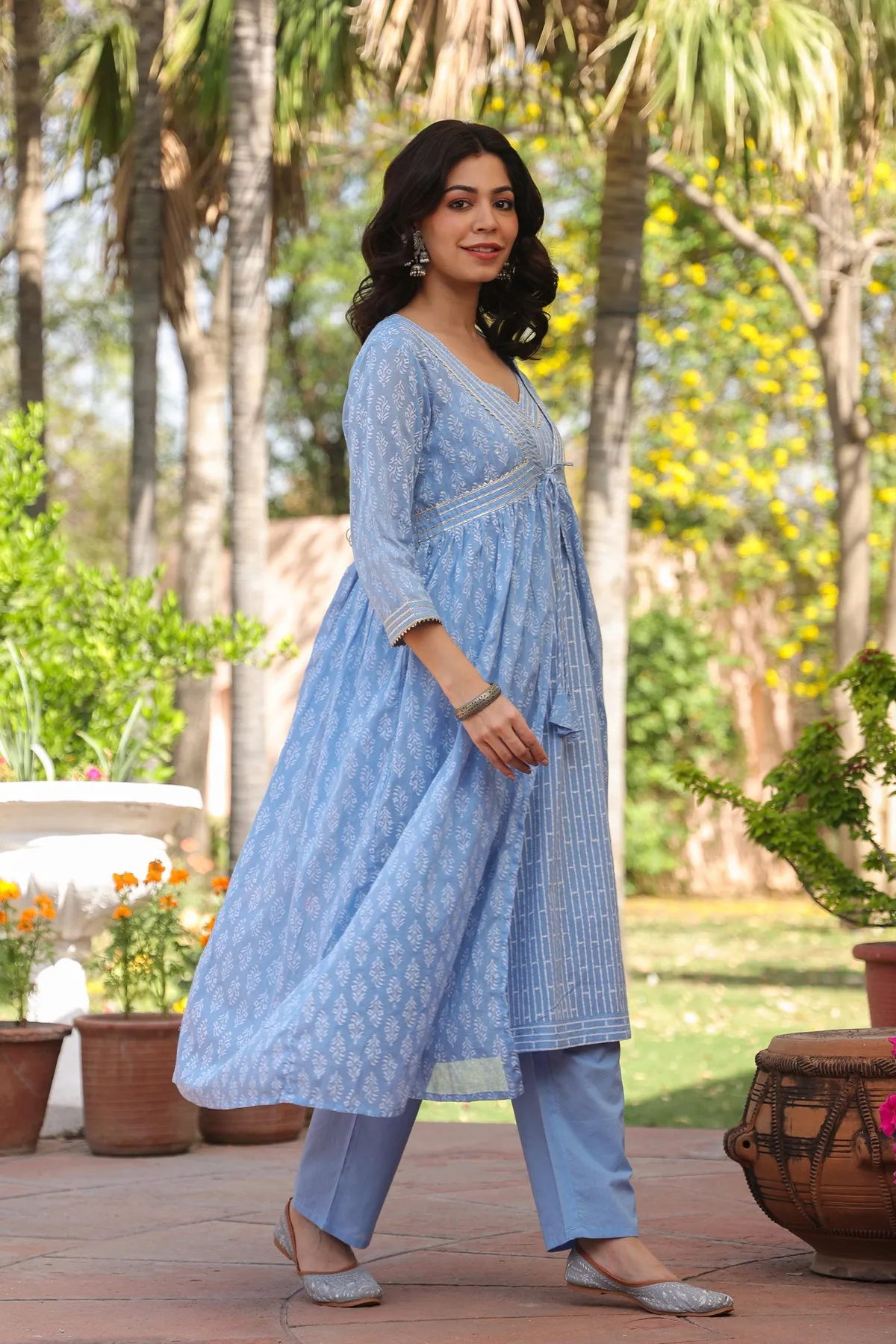 Blue Cotton Mulmul Khari Printed Shrug, Kurta & Pant Set