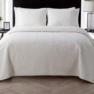 Caroline Embossed Floral Quilt Set VCNY Color: White Size: Full/Queen Quilt   2 Standard Shams
