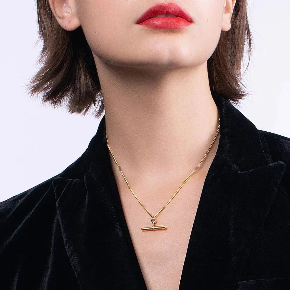 Classic T Bar Yellow Gold Pendant Necklace