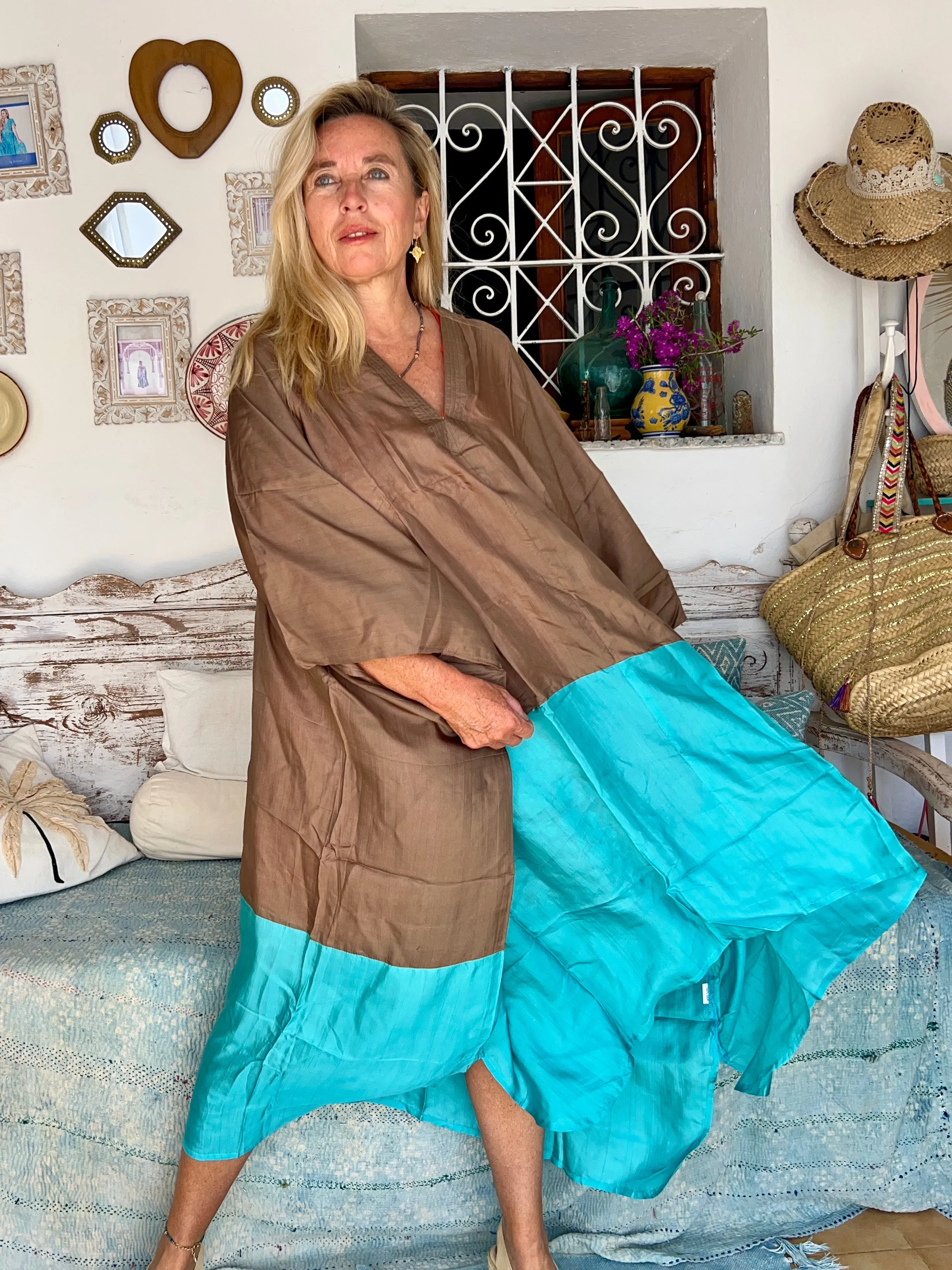 Exclusive luxury  Hanoi Silk kaftan - free size mid length