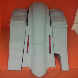 Harley Davidson 6" Heritage Softail Out & Down Extended Saddlebags dual 6 x 9 Speaker Lids   LED Fender Right Side Cut Out