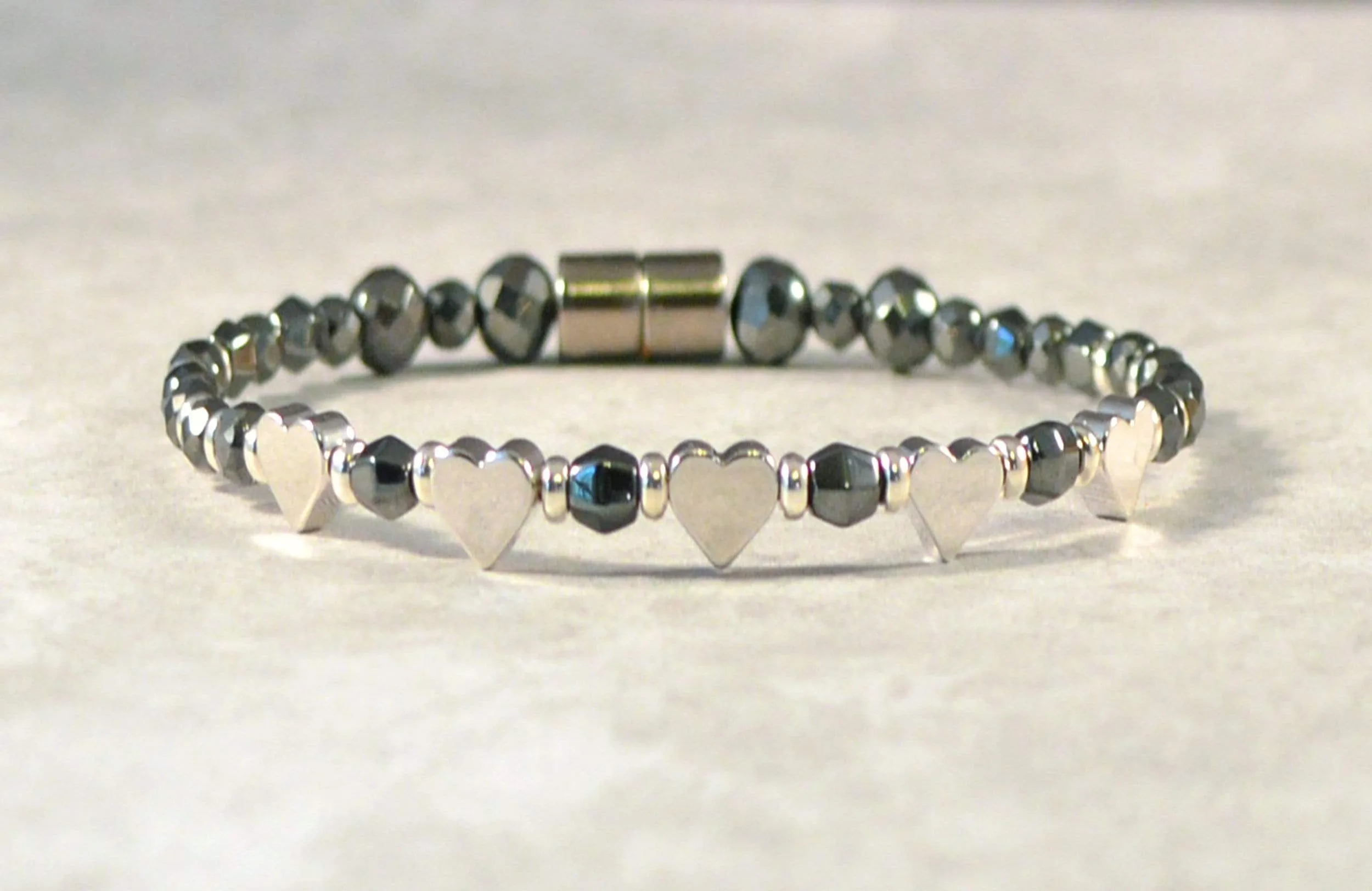 Hematite & Hearts Magnetic Therapy Bracelet