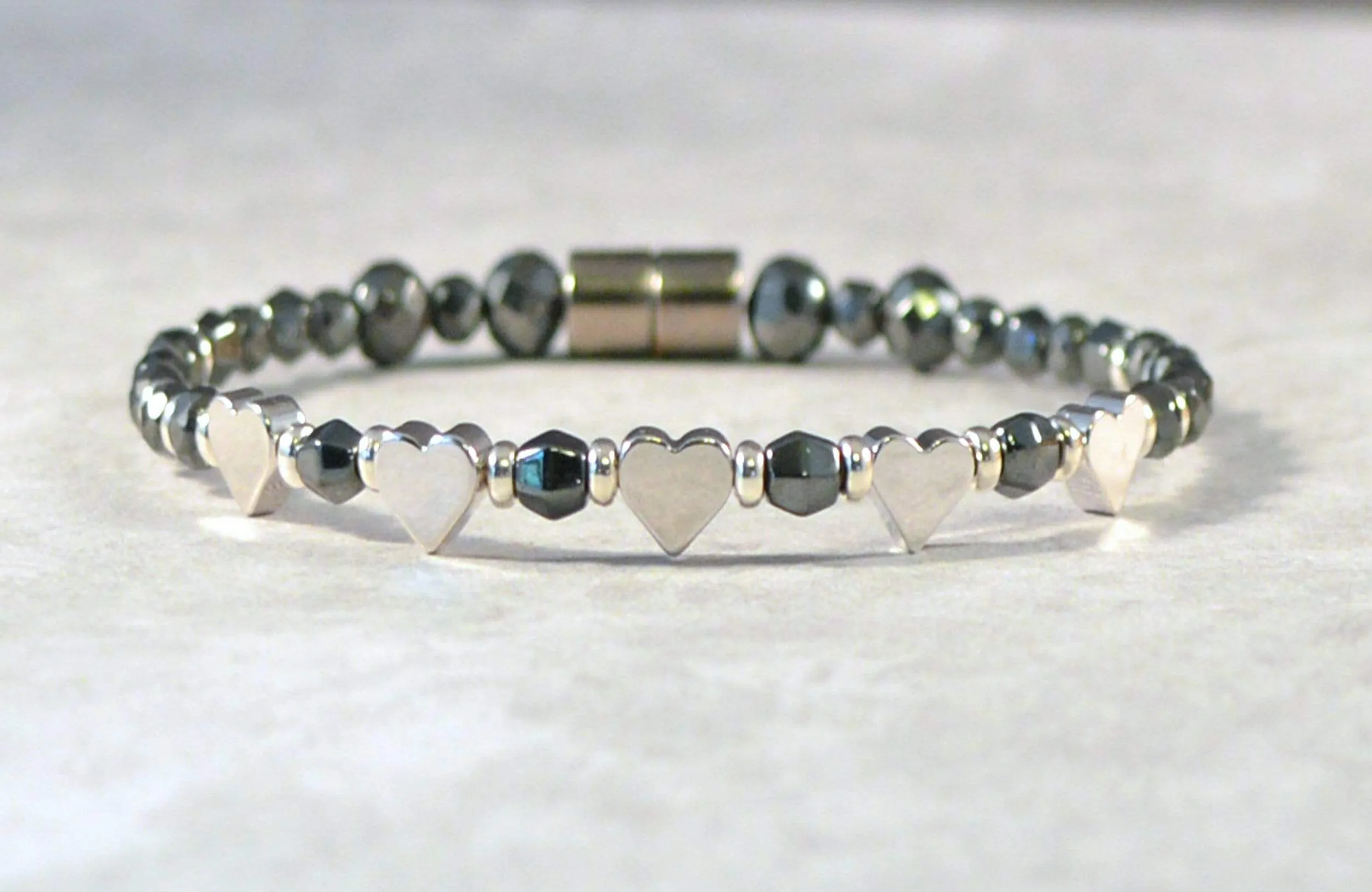 Hematite & Hearts Magnetic Therapy Bracelet