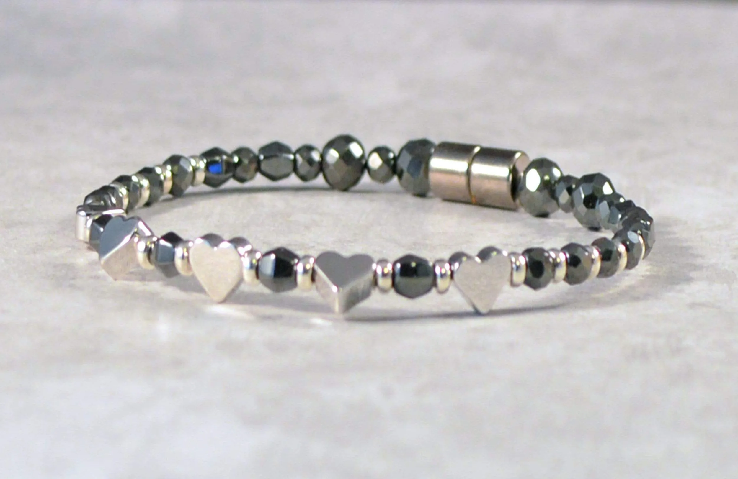 Hematite & Hearts Magnetic Therapy Bracelet