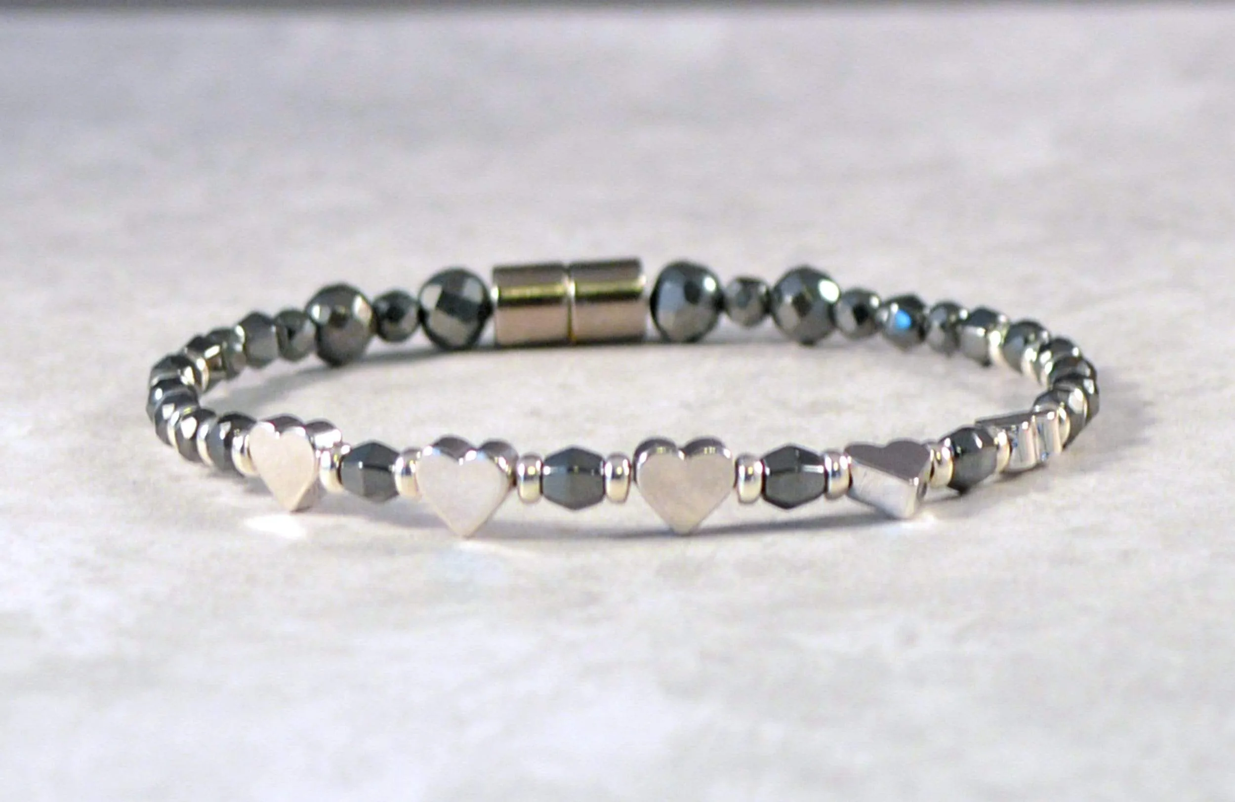 Hematite & Hearts Magnetic Therapy Bracelet