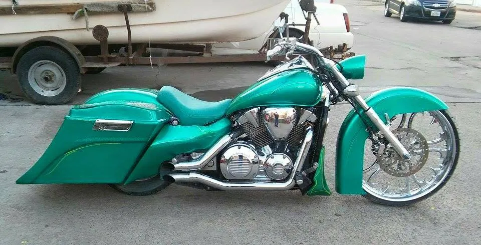 Honda VTX 1800 / 1300 6" Extended Stretched BOLT ON Out & Down Bags   Rear Fender   Rails Right Cut Out
