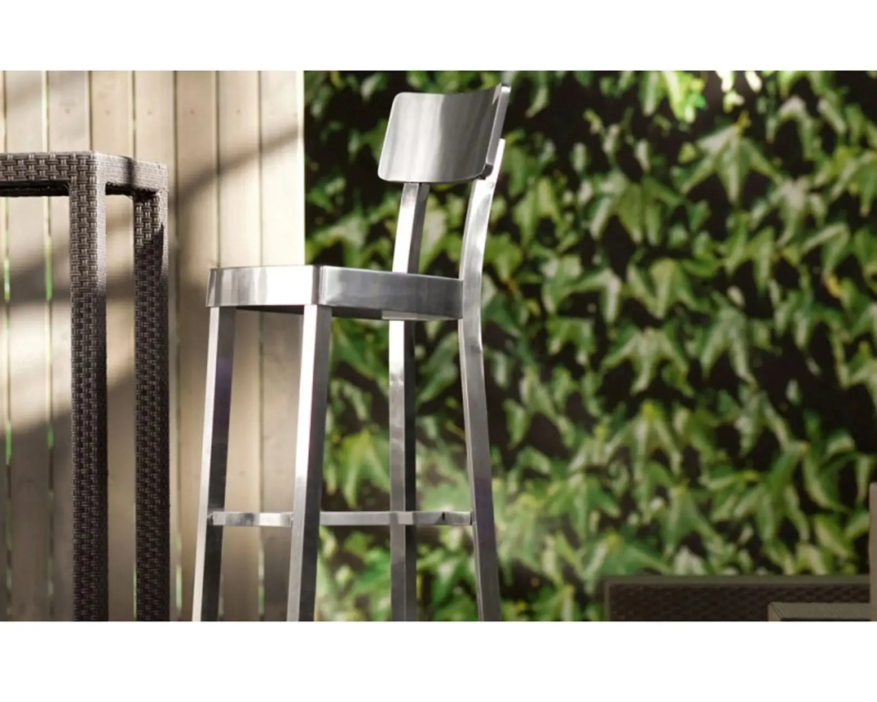 InOut 28 Bar Stool