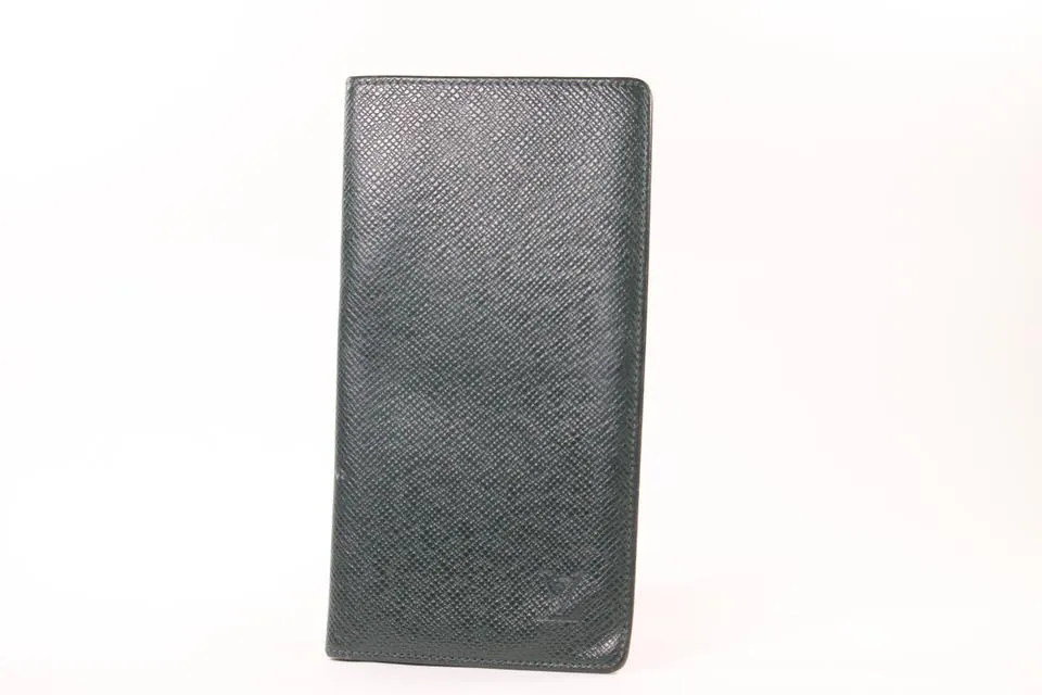 Louis Vuitton Dark Green Taiga Leather Brazza Wallet Long Card Holder 16lv1103