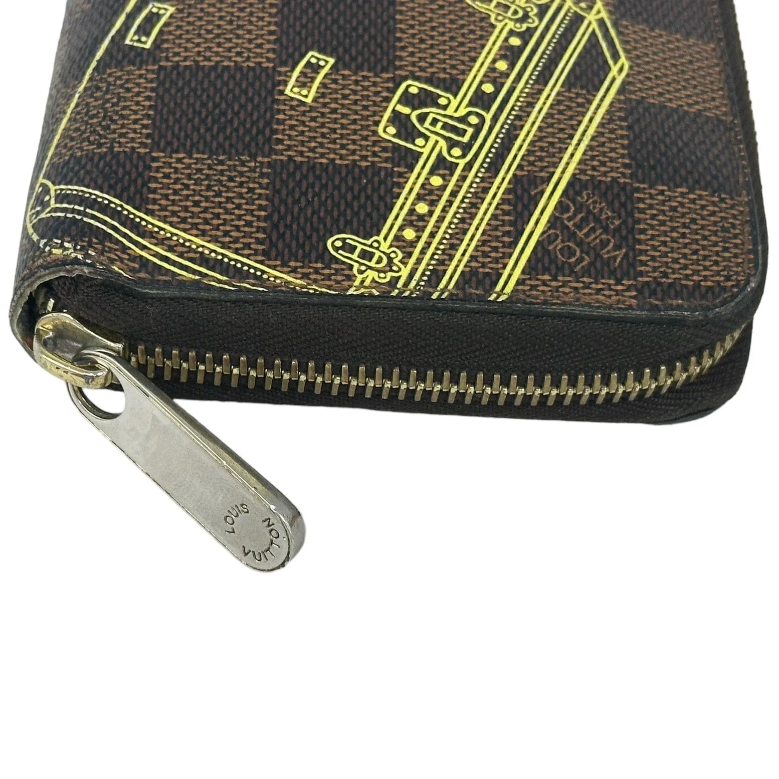 Louis Vuitton N63026 Brown Damier Tiger Illustration Zipper Round Wallet