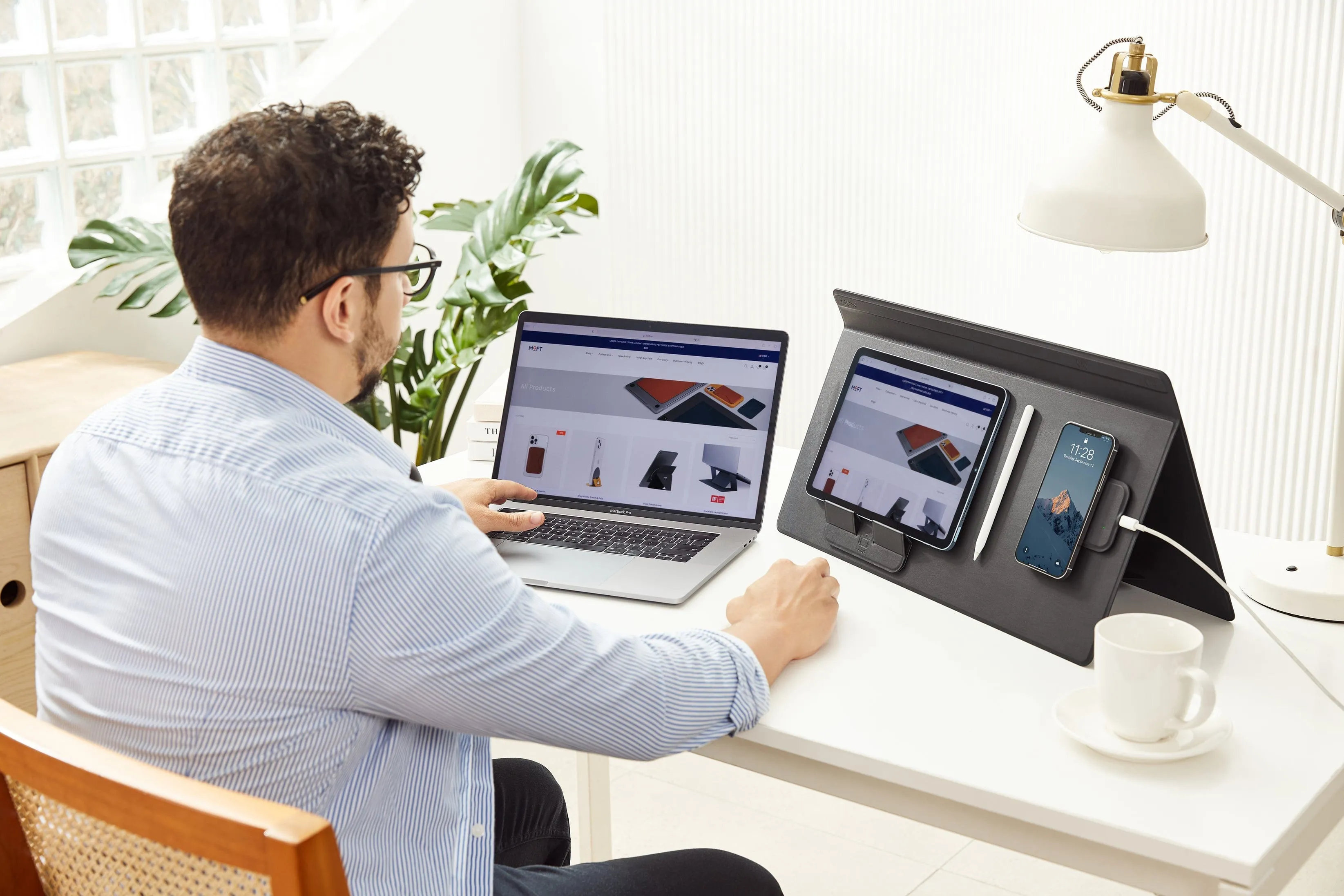 Moft Smart Desk Mat