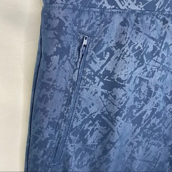 Orvis Travel Skort Shattered Glass Embossed Print Blue in Color - Medium
