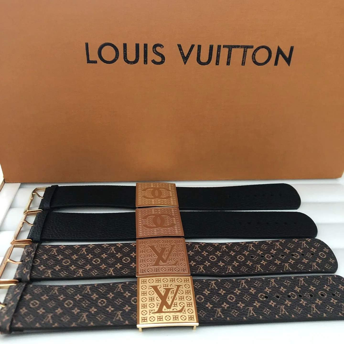 Pattern - Embossed Wristlet