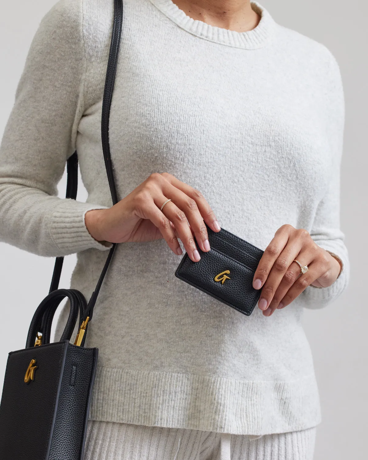PEBBLE CARD HOLDER - BLACK