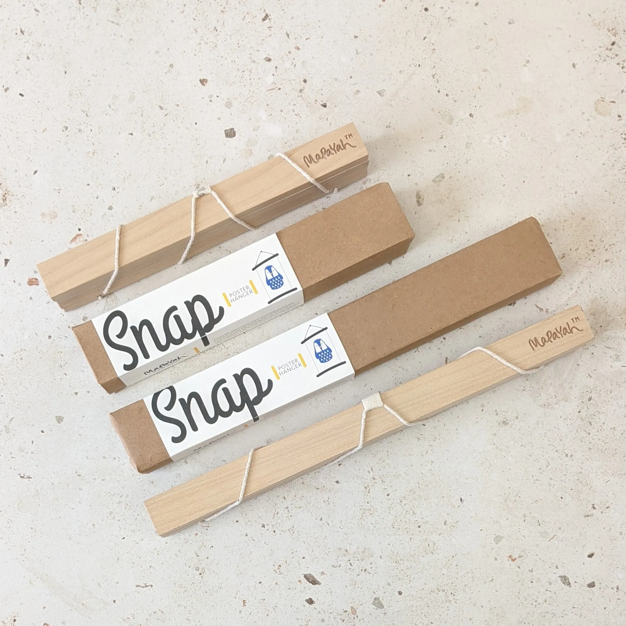 SNAP - Magnetic Poster Hanger - A4 (9")