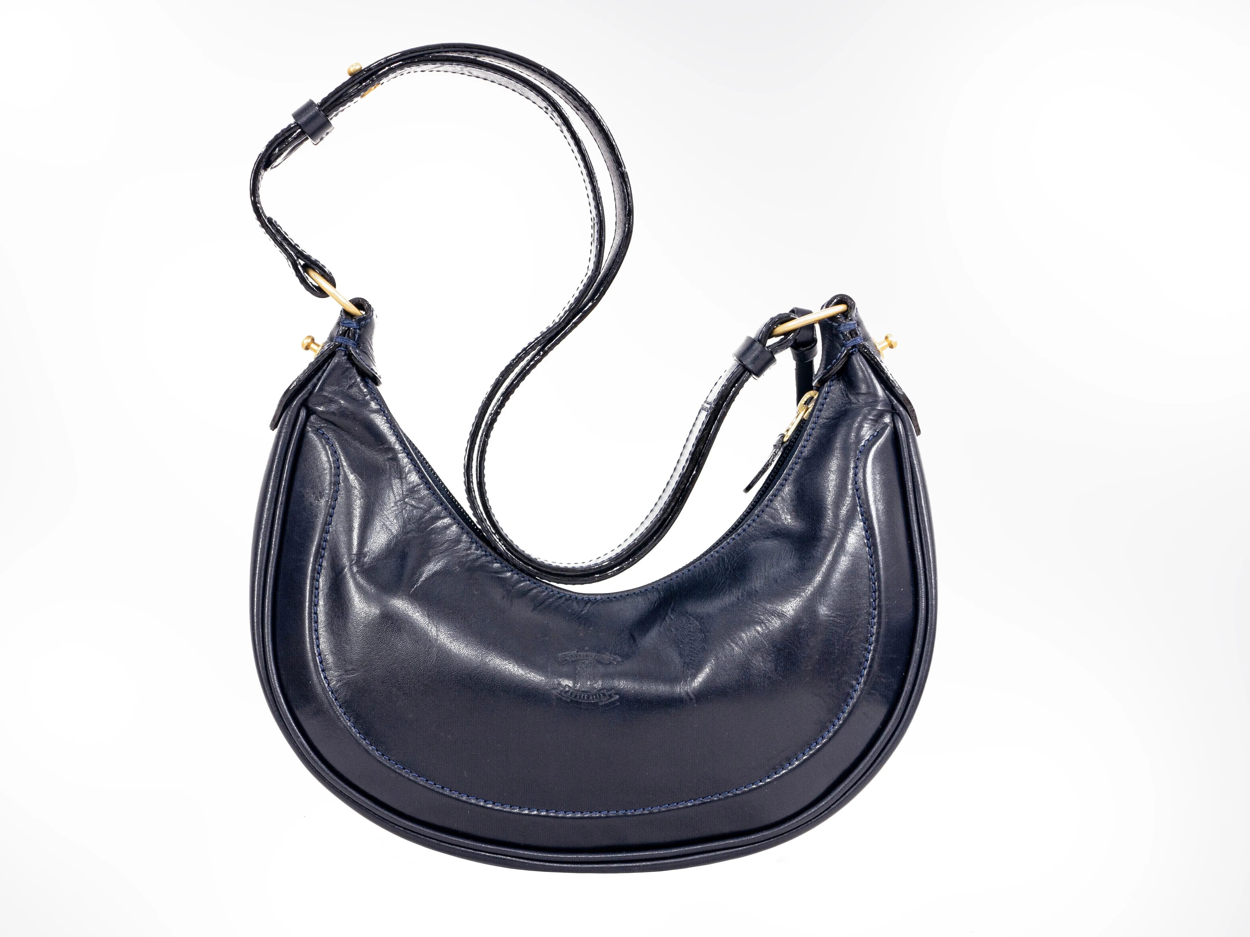 TATIANA - Our new minimalist Tote bag for your next outing. (so big for a small bag) Launching price in stock only not $700.00 but $580.00 and as you pay you get the 15% off and pay only$493.00. The 6 pieces available now.