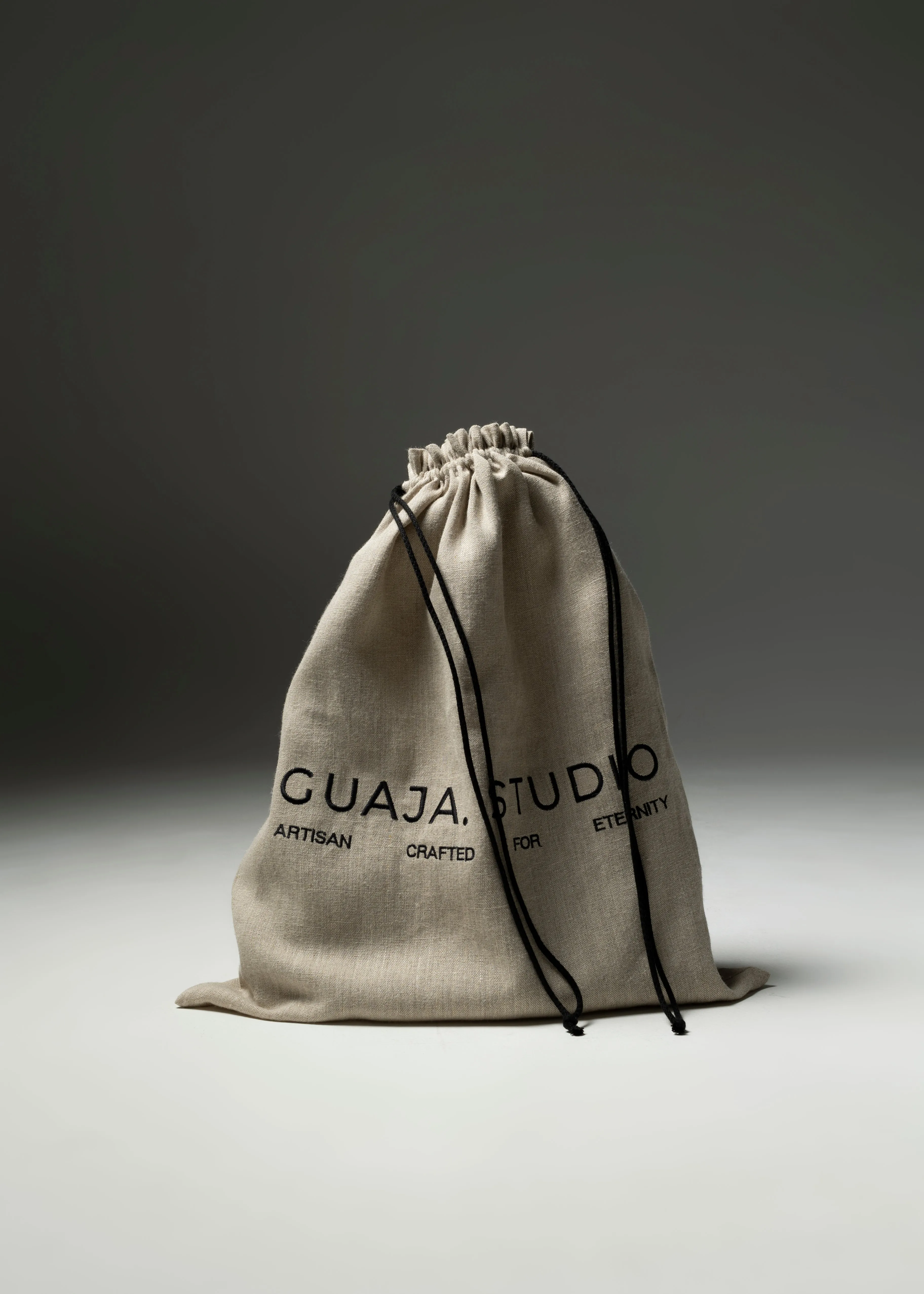 The Caviar Leather Bag Black