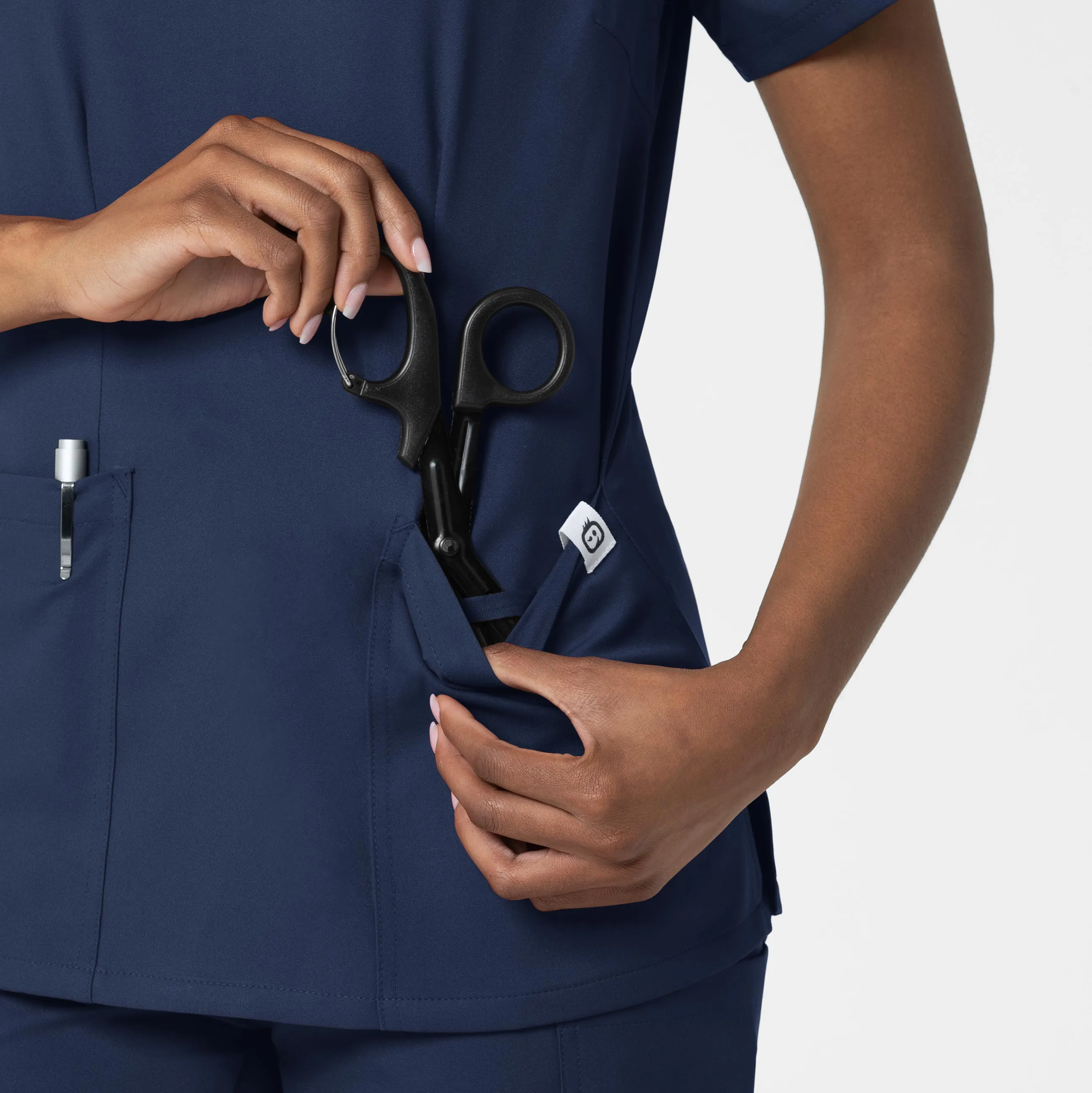 Thrive 6122 Fitted 3-Pocket V-Neck Scrub Top Navy