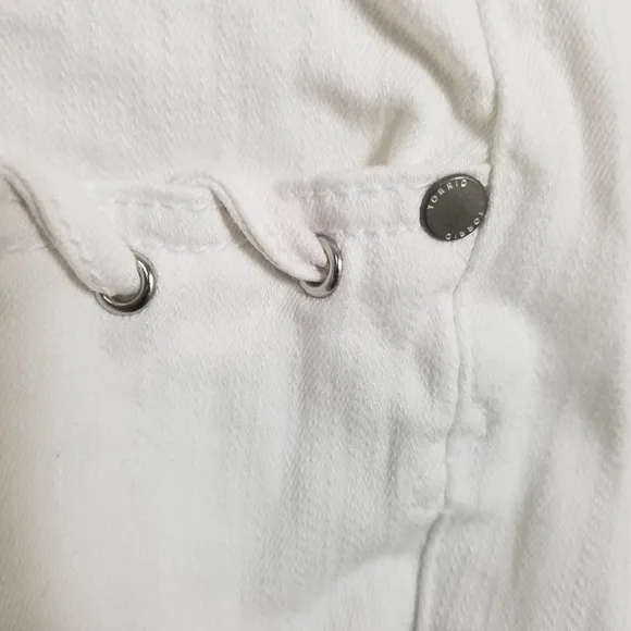Torrid  White Jean Shorts Womens Whipstitched Stretch Denim Womens Size 26