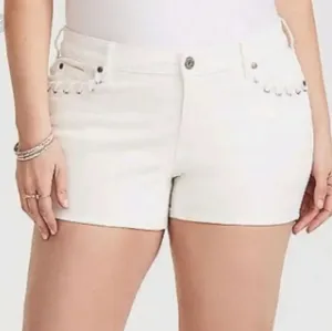 Torrid  White Jean Shorts Womens Whipstitched Stretch Denim Womens Size 26