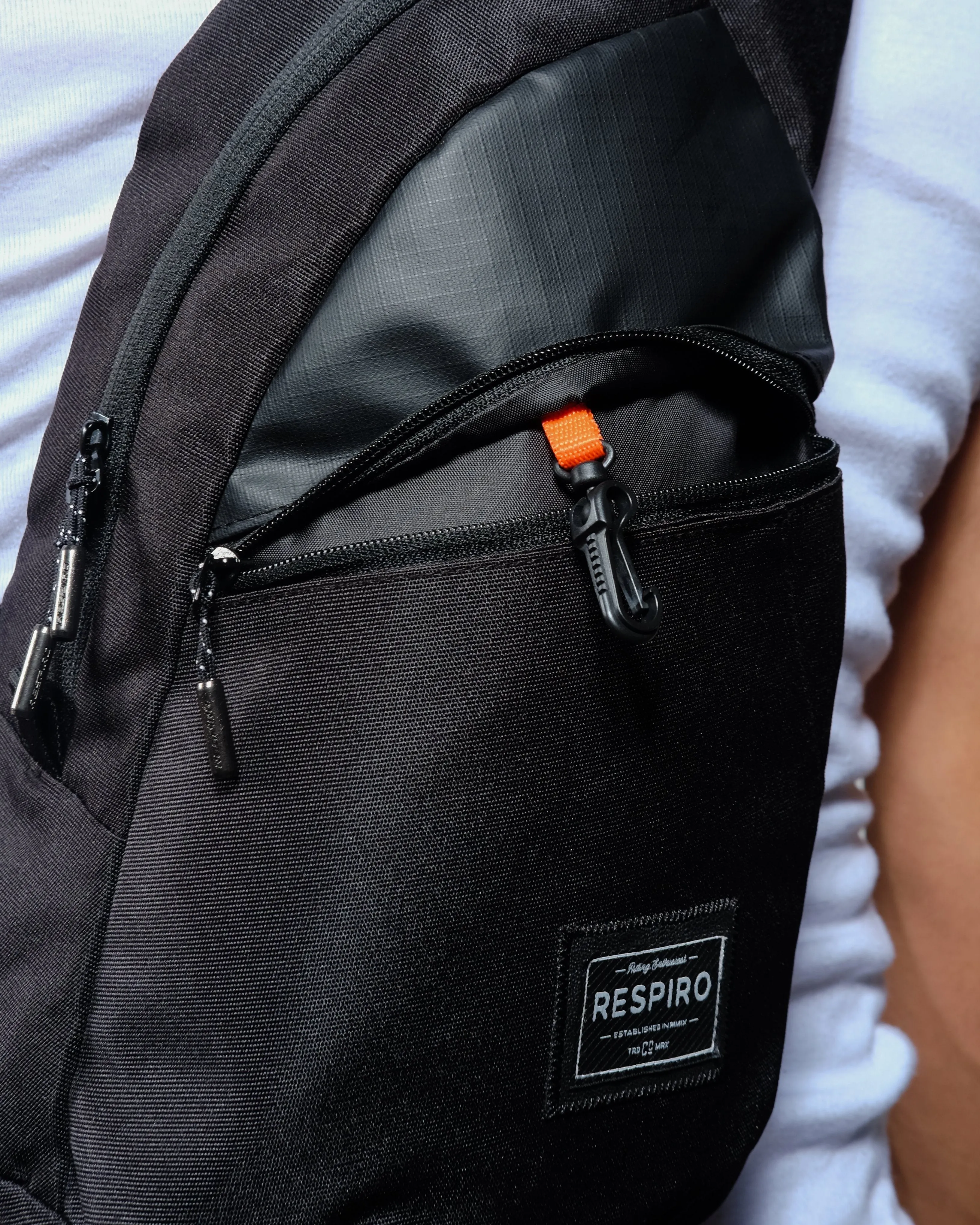 TRACO CROSSBODY BAG